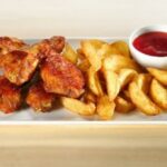 MENIU ARIPI DE PUI BBQ 200G + CARTOFI PRAJITI 100G