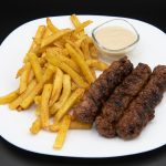 MENIU MICI CU CARTOFI PRAJITI SI SOS